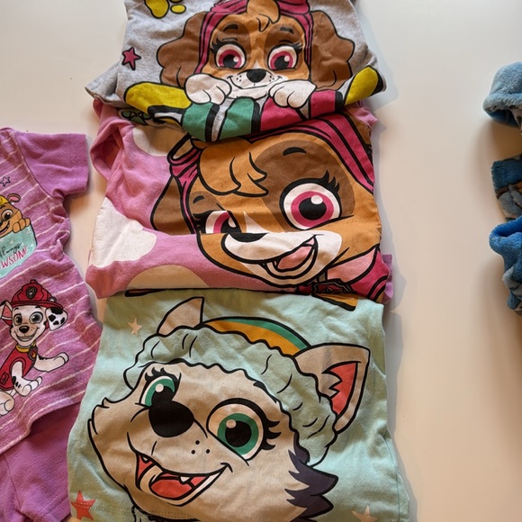 Girls Paw Patrol bundle - Picture 3 of 6